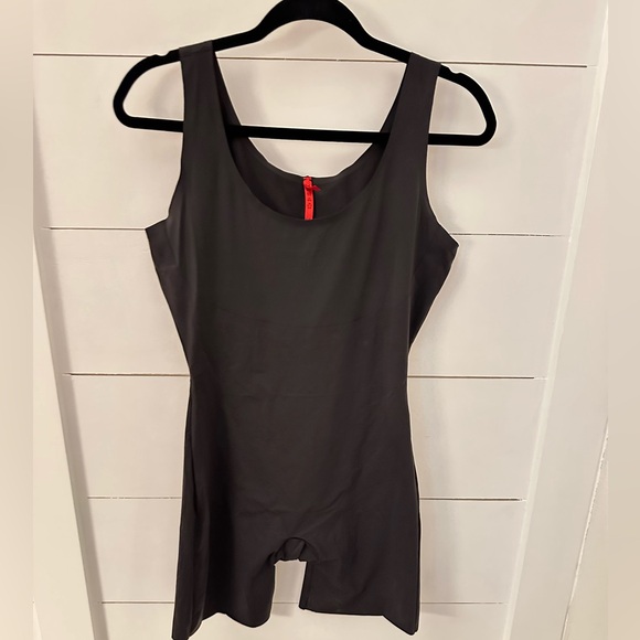 SPANX Other - SPANX L one piece top and thigh control spandex contouring slimming shapewear